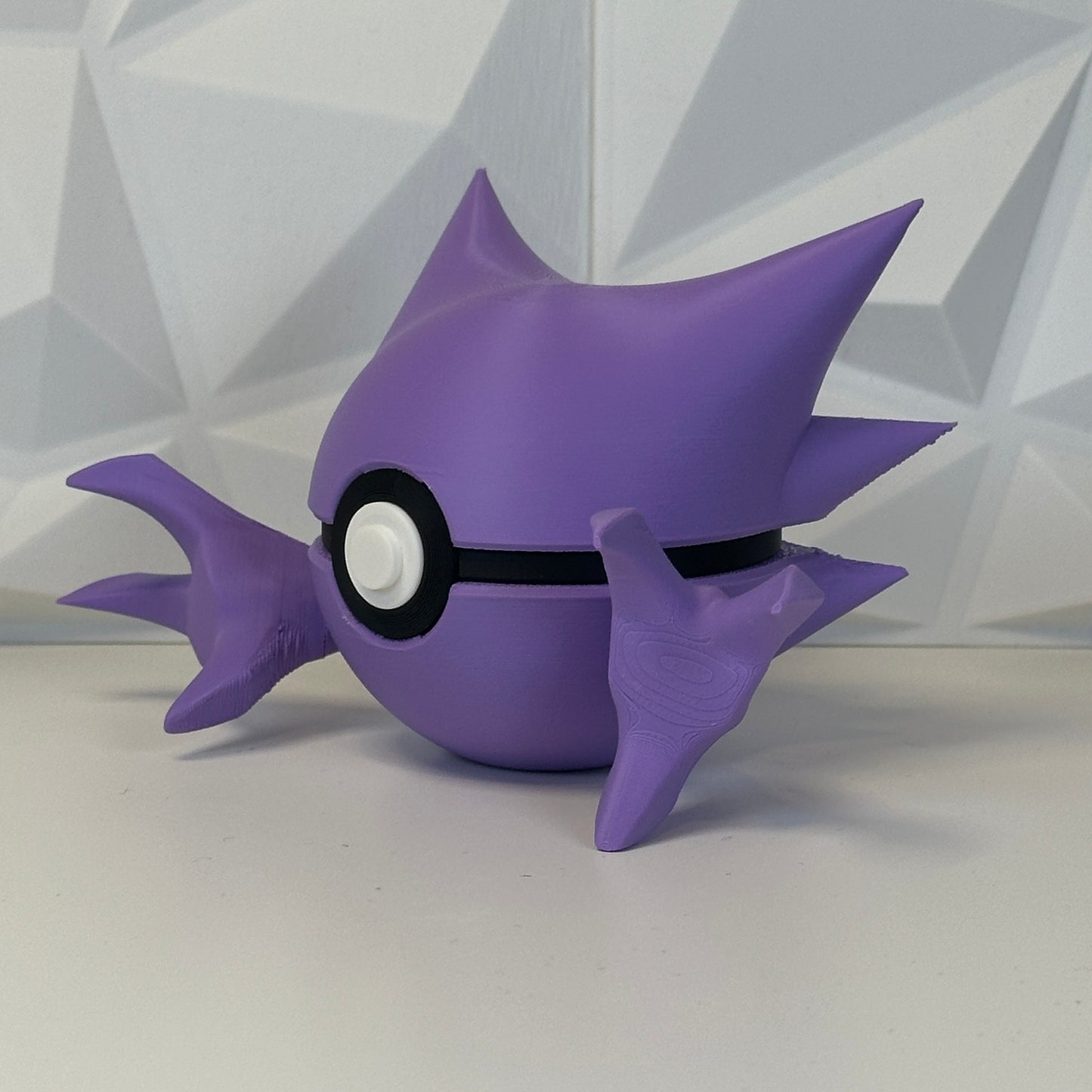 Esfera de colección Acecho Fantasmal impresa en 3D, coleccionable #093 con base magnética - vista frontal