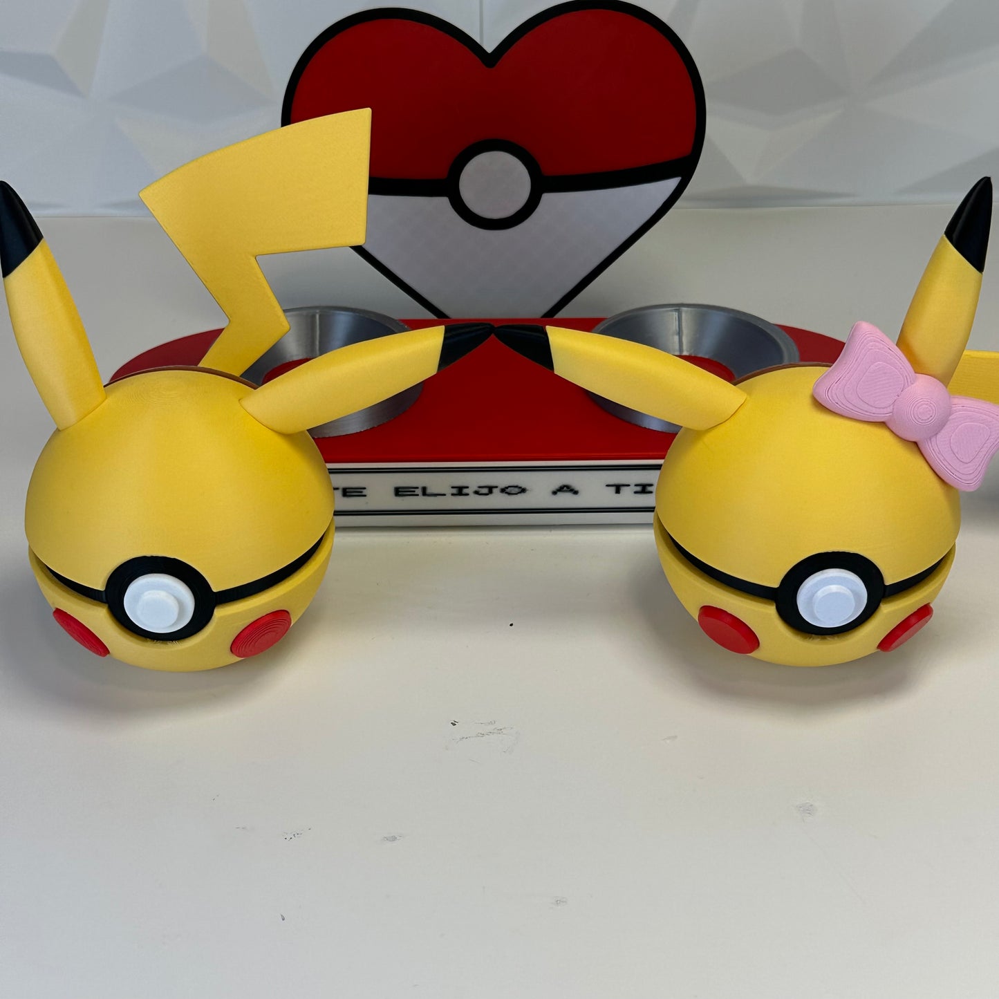 💛 “Te Elijo A Ti” – Base Romántica Pokémon con Pokéballs Magnéticas