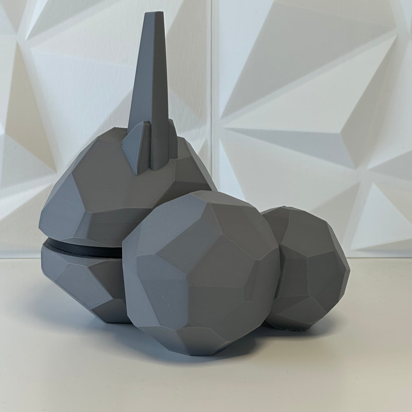 Pokéball edición Onix vista trasera con acabado premium