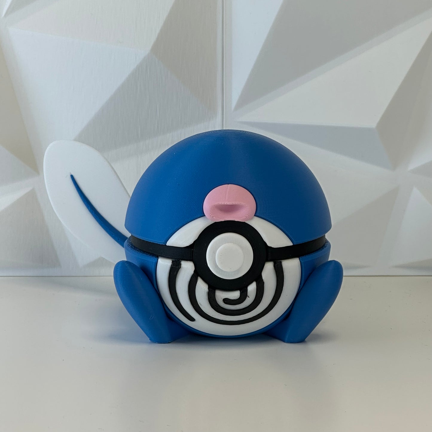 Pokéball edición Poliwag vista frontal en PLA Premium