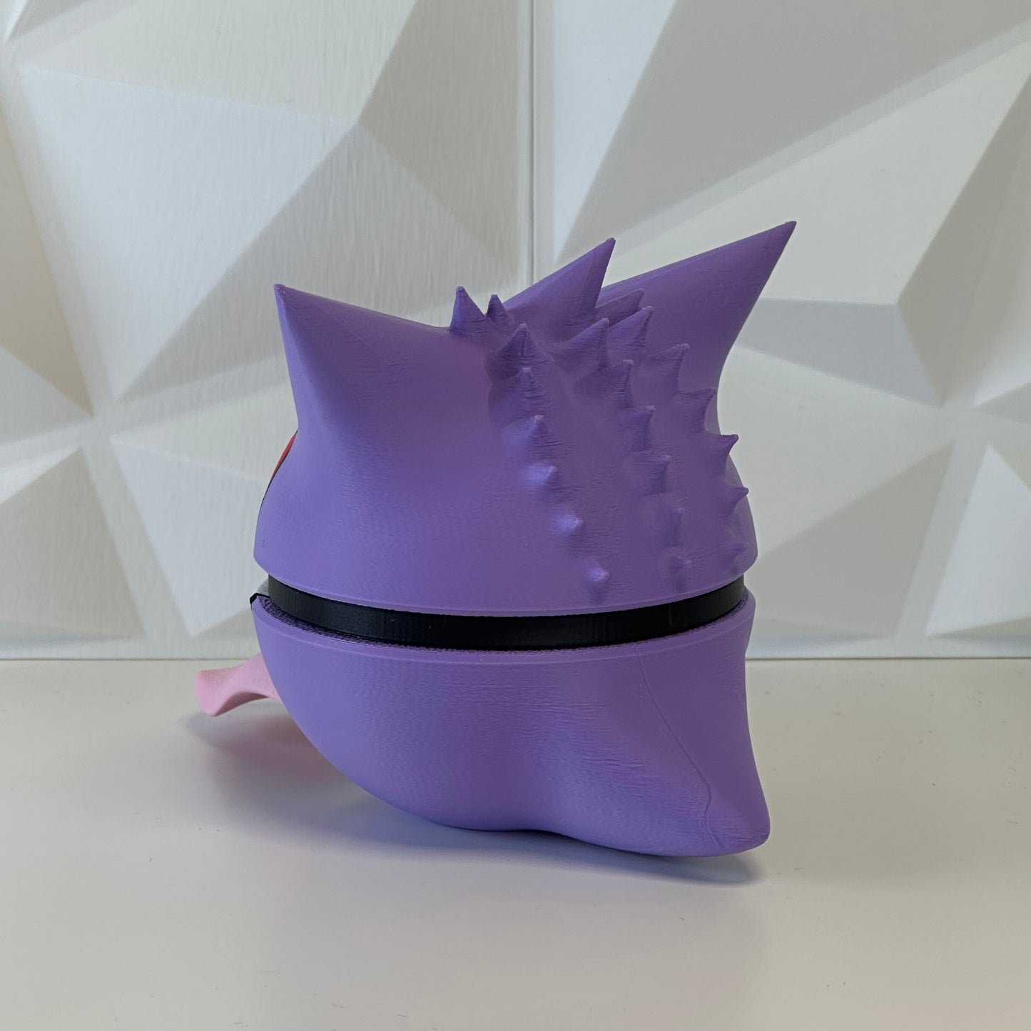 Pokéball edición Gengar vista trasera con acabado premium