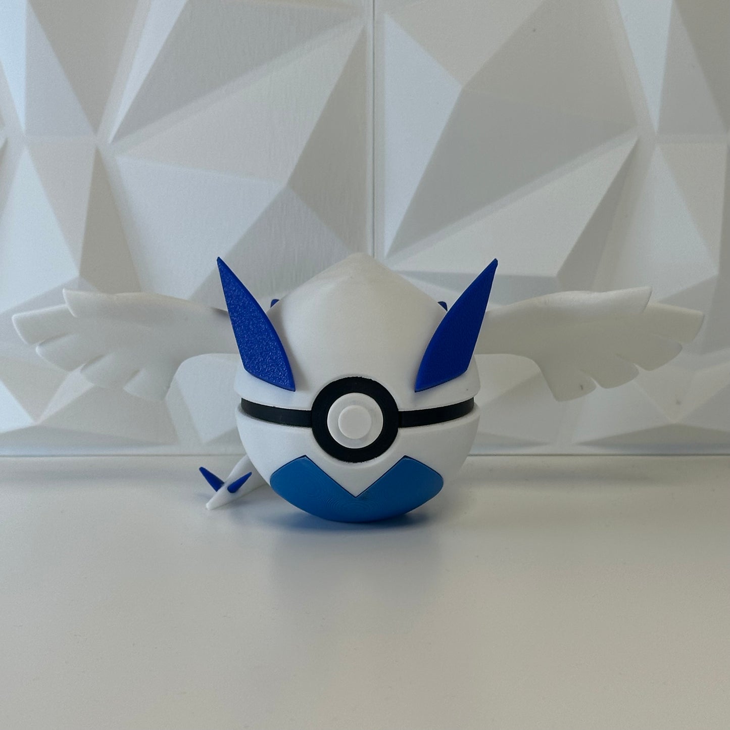 Pokéball edición Lugia vista frontal en PLA Premium