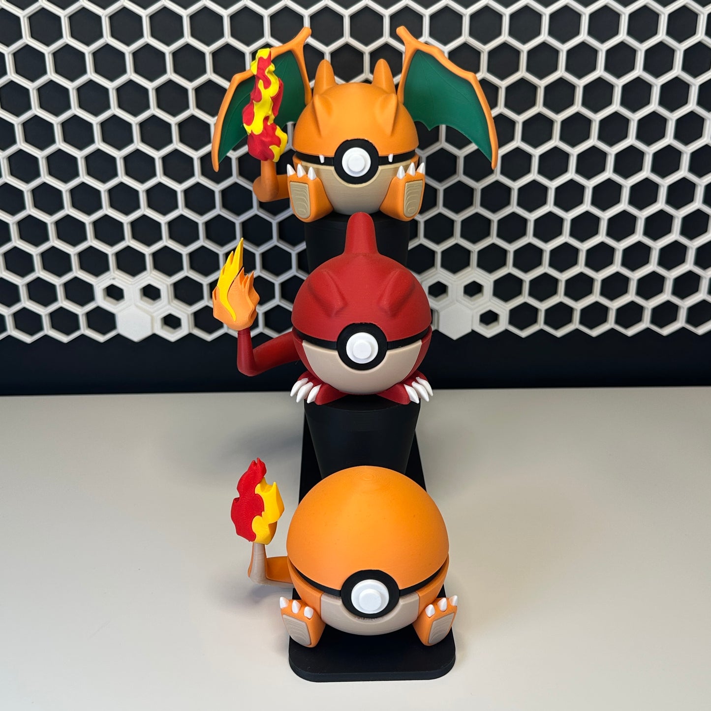 Pack Trío Fuego — 3 Figuras + Expositor Magnético