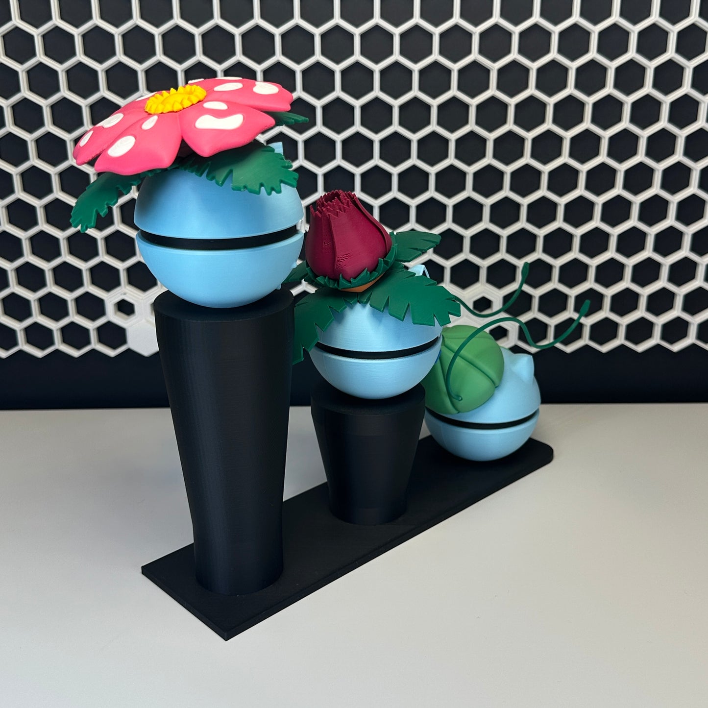 Pack Trío Planta — 3 Figuras + Expositor Magnético