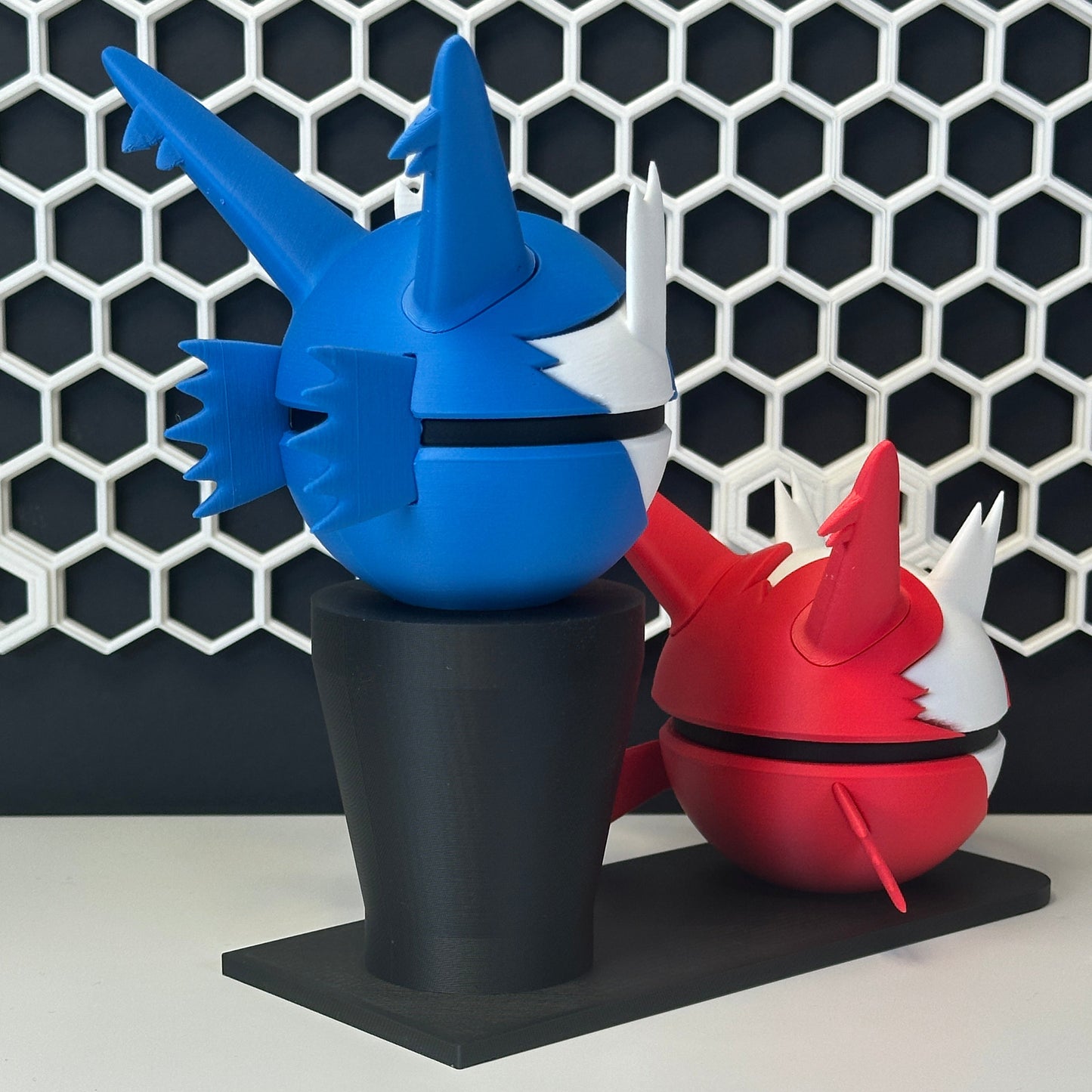 Legend Duo Pack — 2 Figures + Magnetic Display Stand