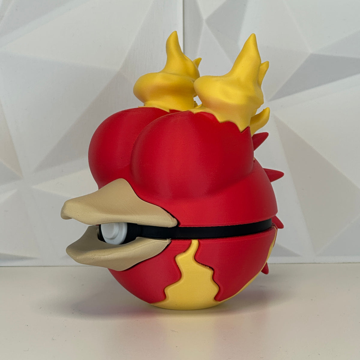 Esfera coleccionable Magmar hecha a mano en España, acabado premium PLA - vista lateral derecha