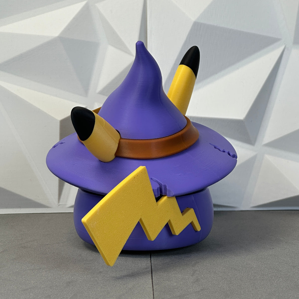 #025 Edición Rayo Brujo Halloween - Fan Art Premium Impreso en 3D