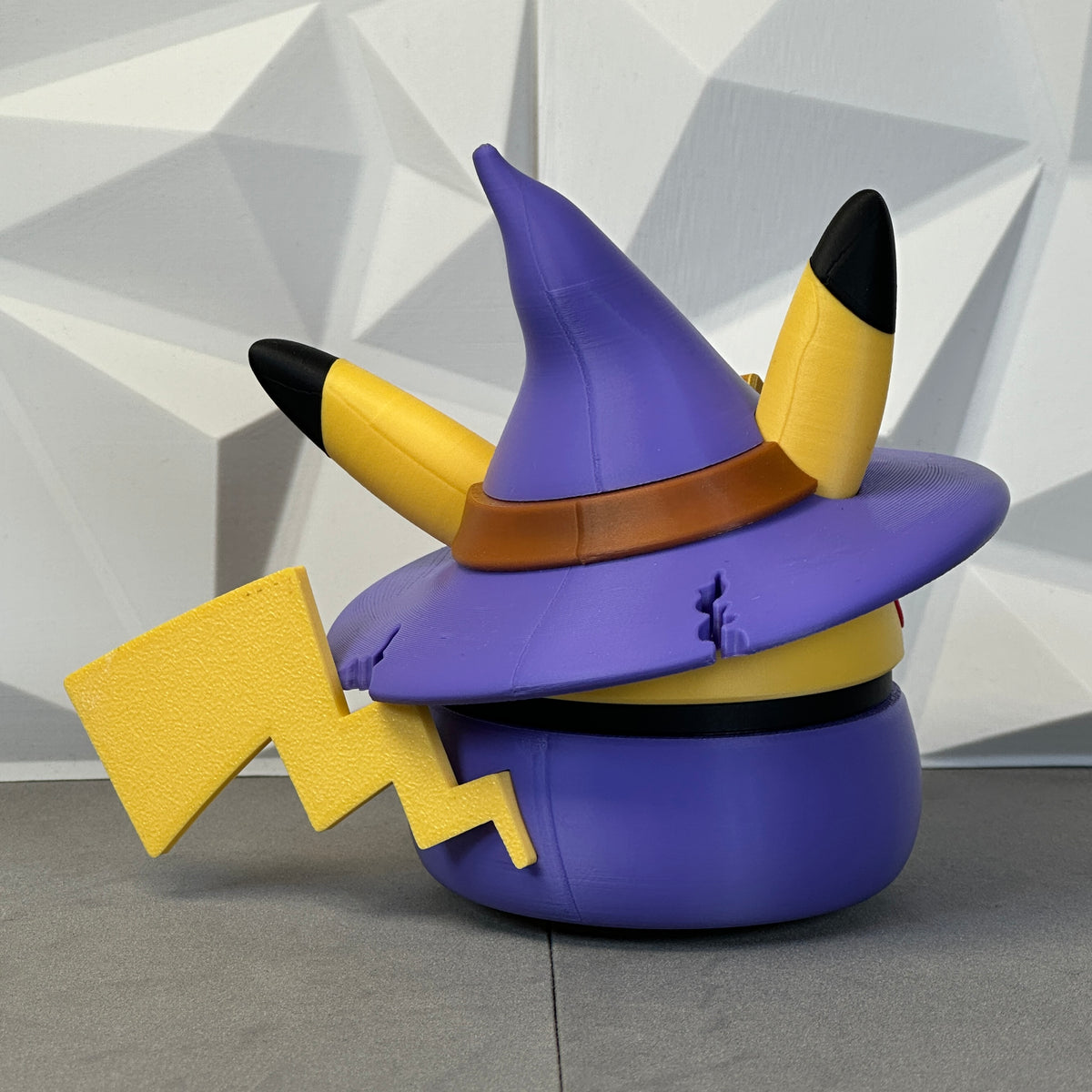 #025 Edición Rayo Brujo Halloween - Fan Art Premium Impreso en 3D